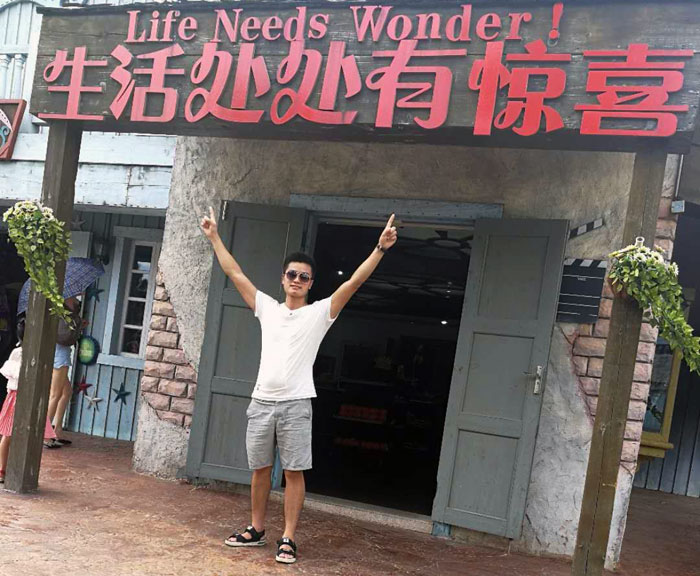 身为年轻一代的90后，但他看起来却比同龄人多了那份沉稳，他就是本次专访的新闻人物——湖南岳阳总代理秦志雄。